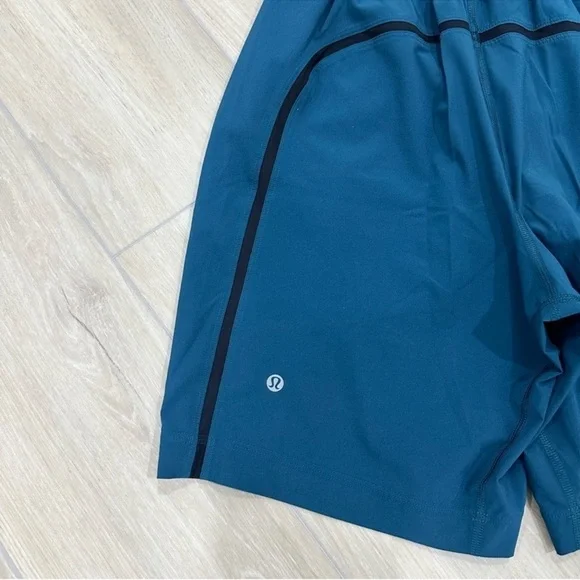 LULULEMON men’s pace breaker shorts liner shorts medium teal blue green gym - Picture 7 of 8